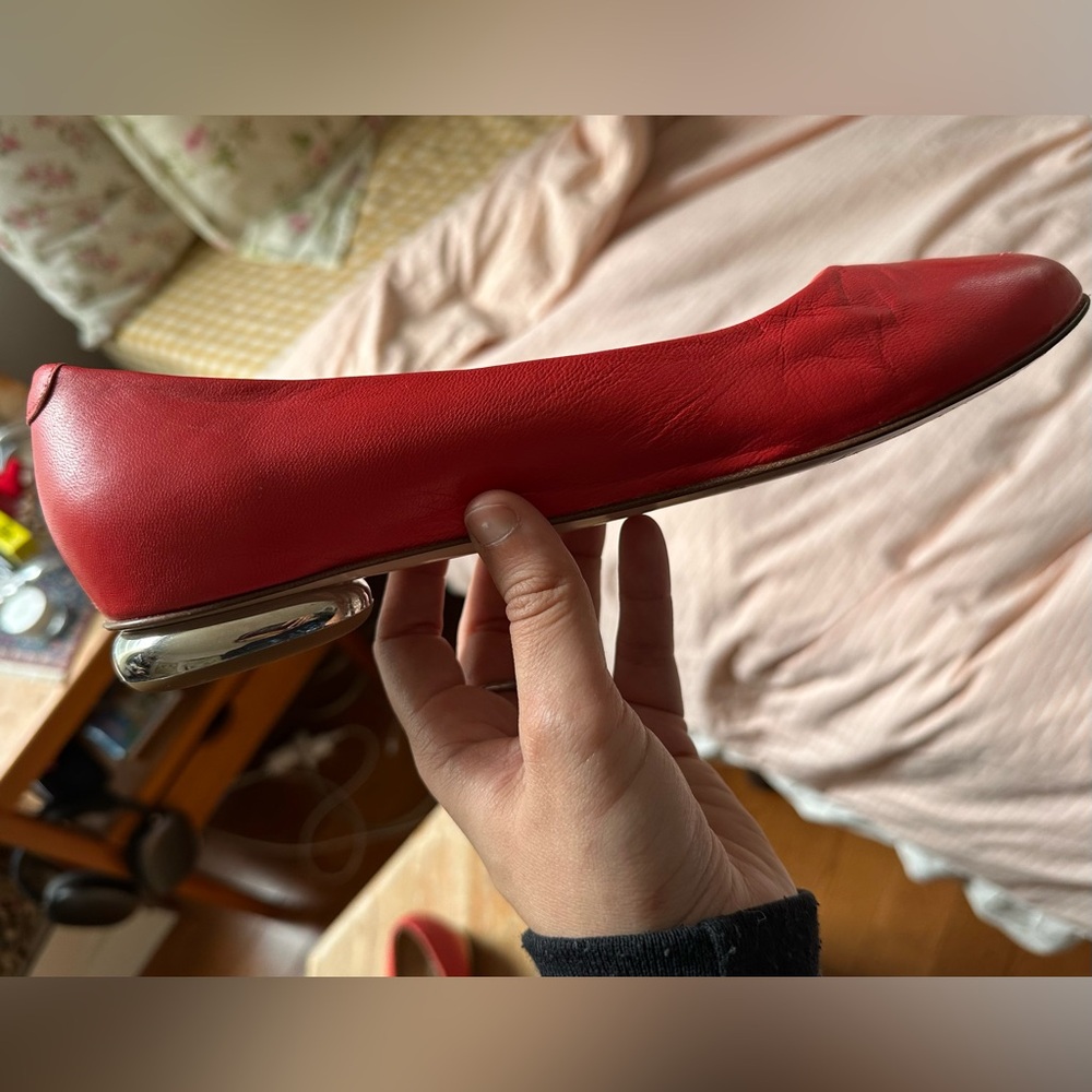 Vintage cherry red butter soft genuine leather flats - Picture 4 of 4